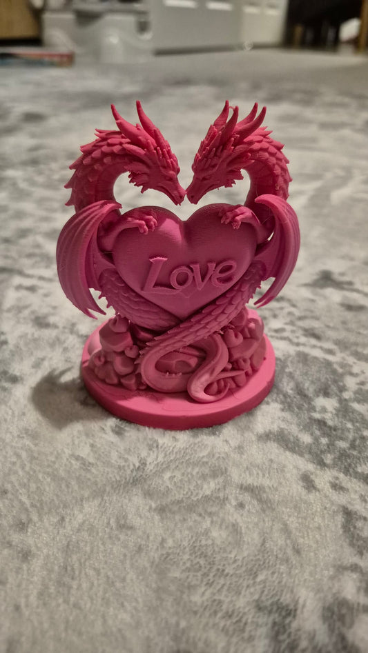 Love dragon statue with heart